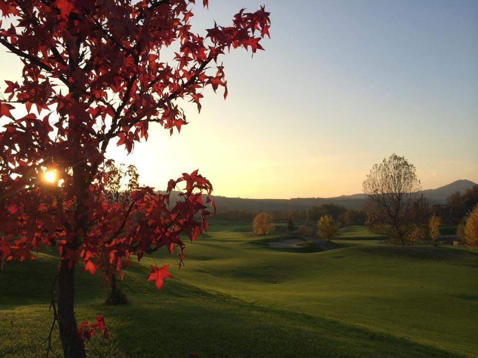 Golf Valcurone Hotel Momperone Buitenkant foto