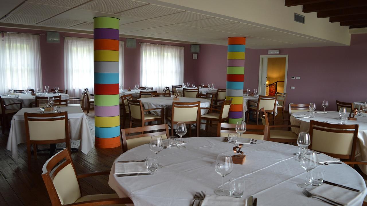 Golf Valcurone Hotel Momperone Buitenkant foto